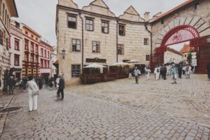 Far shot of Apotheka terrace from the street